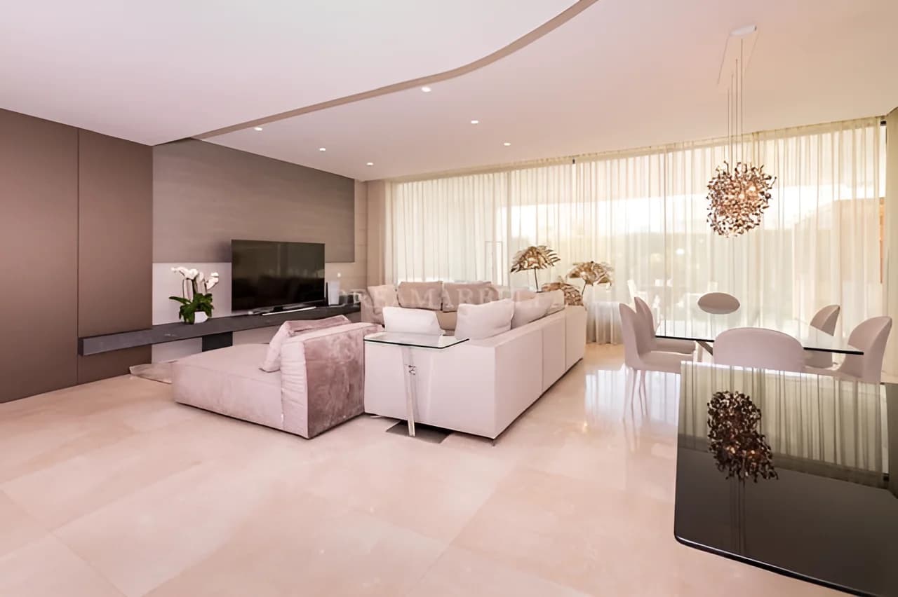 Villa for sale in San Pedro de Alcantara, Marbella